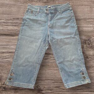 Light Wash Denim Capri Pants With Button Accents & Back Pockets